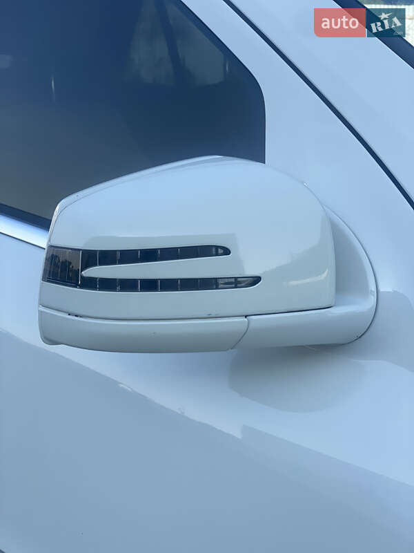 Внедорожник / Кроссовер Mercedes-Benz M-Class 2011 в Луцке