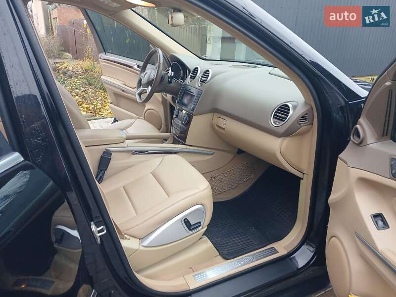 Внедорожник / Кроссовер Mercedes-Benz M-Class 2010 в Первомайске фото 12 Внедорожник / Кроссовер Mercedes-Benz M-Class 2010 в Первомайске