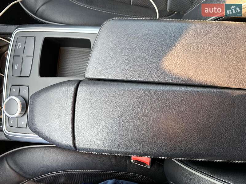 Внедорожник / Кроссовер Mercedes-Benz M-Class 2011 в Киеве