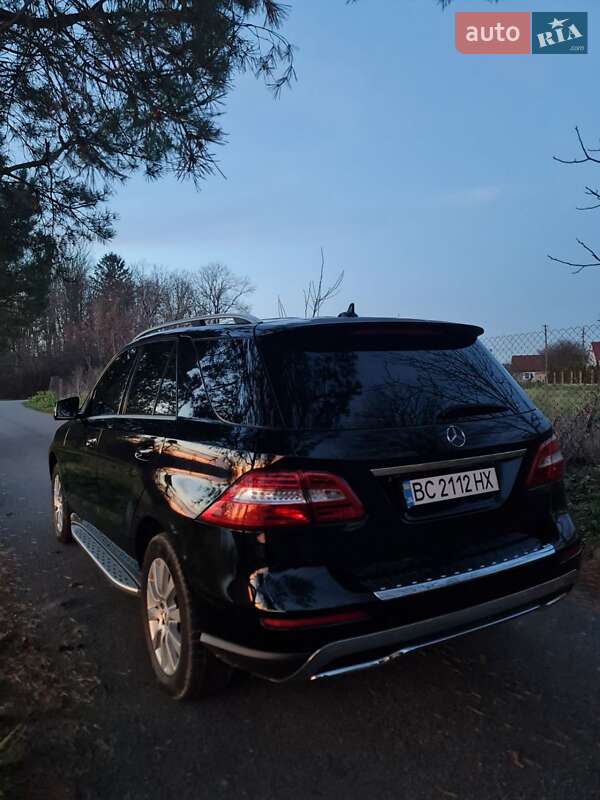 Позашляховик / Кросовер Mercedes-Benz M-Class 2013 в Буську фото 4 Позашляховик / Кросовер Mercedes-Benz M-Class 2013 в Буську