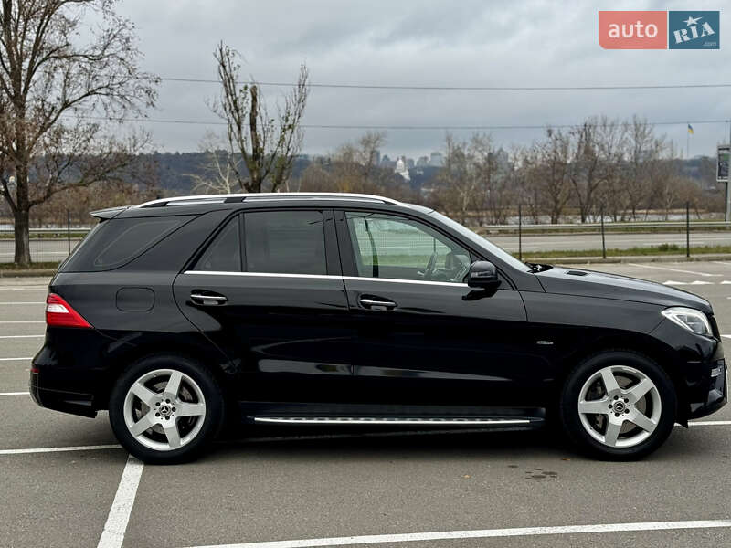 Внедорожник / Кроссовер Mercedes-Benz M-Class 2012 в Днепре фото 5 Внедорожник / Кроссовер Mercedes-Benz M-Class 2012 в Днепре