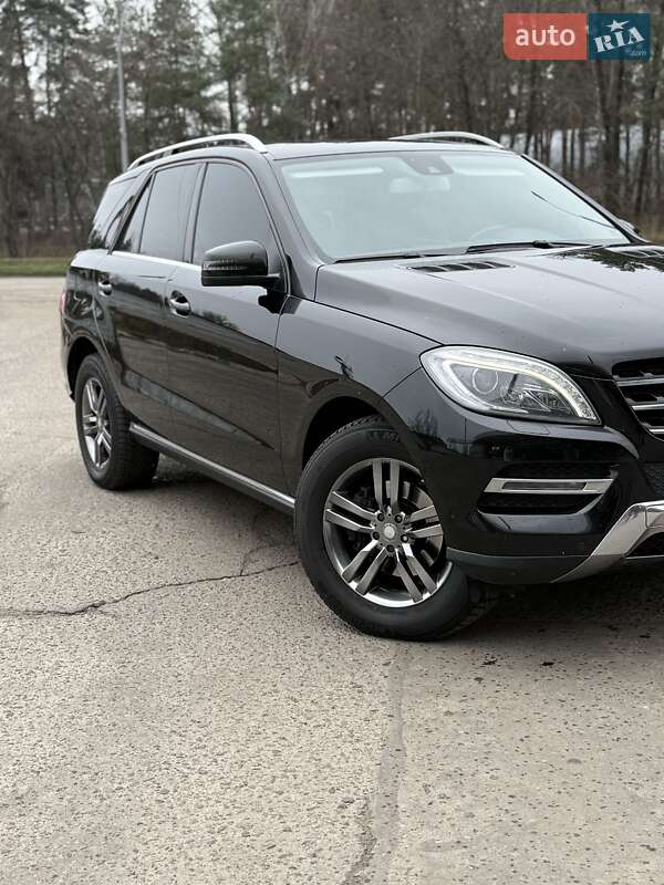 Позашляховик / Кросовер Mercedes-Benz M-Class 2013 в Охтирці
