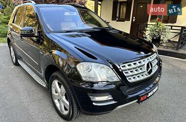 Позашляховик / Кросовер Mercedes-Benz M-Class 2010 в Києві