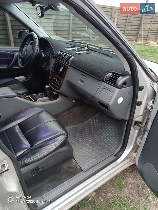 Внедорожник / Кроссовер Mercedes-Benz M-Class 1998 в Киеве