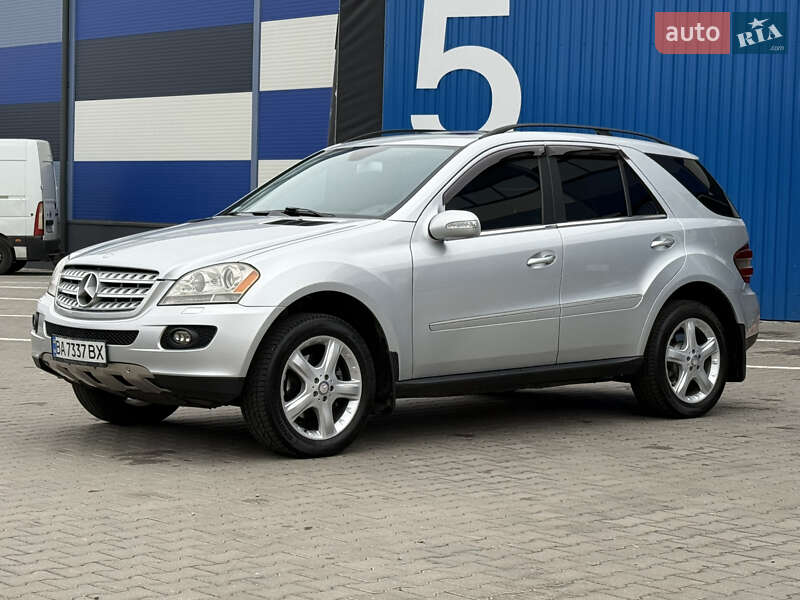 Позашляховик / Кросовер Mercedes-Benz M-Class 2008 в Рівному