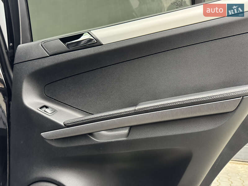 Внедорожник / Кроссовер Mercedes-Benz M-Class 2006 в Тернополе фото 35 Внедорожник / Кроссовер Mercedes-Benz M-Class 2006 в Тернополе