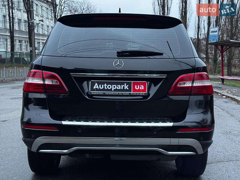 Внедорожник / Кроссовер Mercedes-Benz M-Class 2013 в Киеве