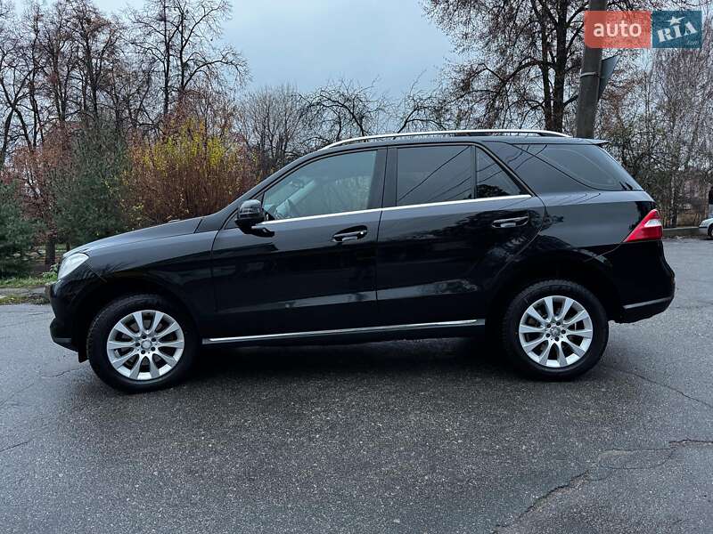 Внедорожник / Кроссовер Mercedes-Benz M-Class 2013 в Киеве