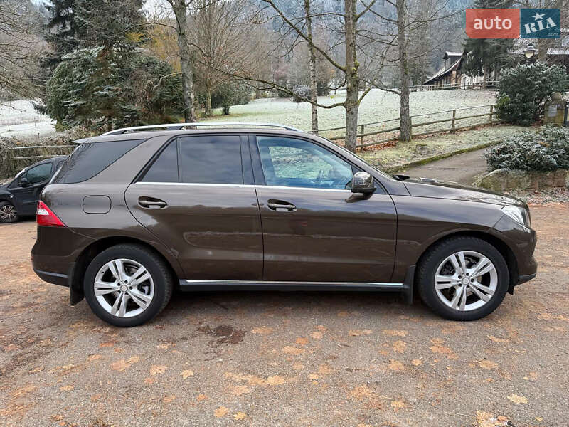 Внедорожник / Кроссовер Mercedes-Benz M-Class 2013 в Харькове