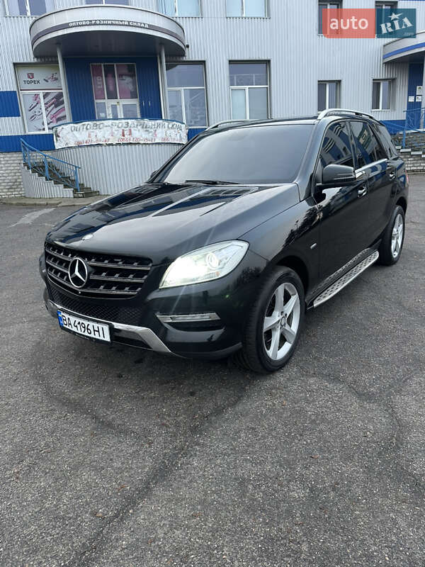 Внедорожник / Кроссовер Mercedes-Benz M-Class 2012 в Кропивницком