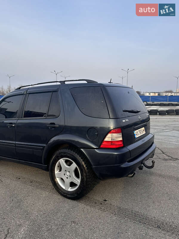 Позашляховик / Кросовер Mercedes-Benz M-Class 2000 в Харкові