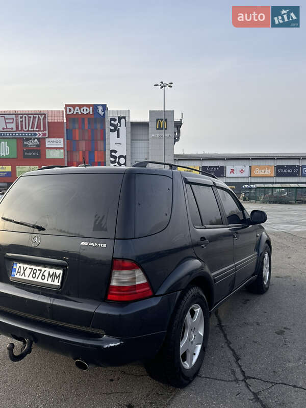 Позашляховик / Кросовер Mercedes-Benz M-Class 2000 в Харкові