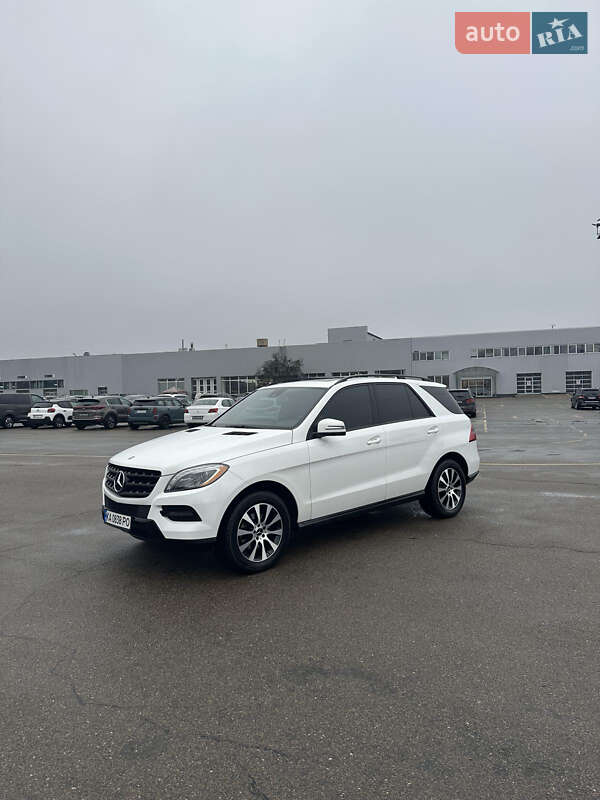 Внедорожник / Кроссовер Mercedes-Benz M-Class 2015 в Киеве