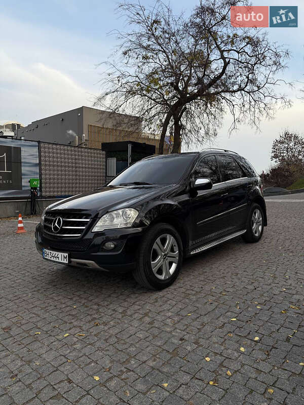Mercedes-Benz M-Class 2008