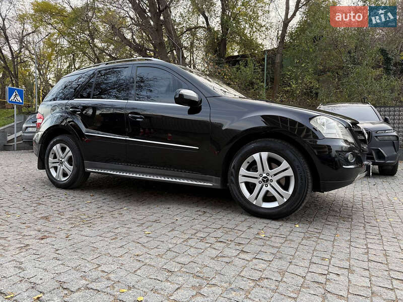 Позашляховик / Кросовер Mercedes-Benz M-Class 2008 в Одесі