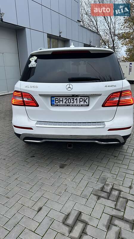 Внедорожник / Кроссовер Mercedes-Benz M-Class 2014 в Николаеве