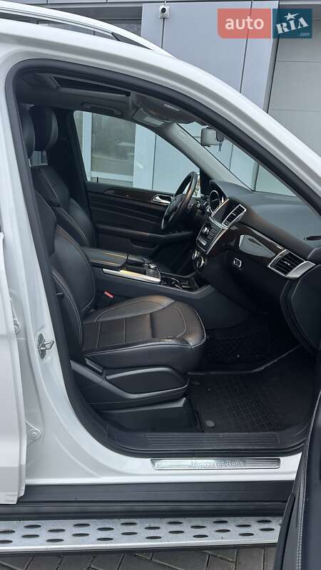 Внедорожник / Кроссовер Mercedes-Benz M-Class 2014 в Николаеве