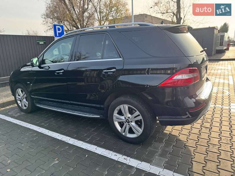 Внедорожник / Кроссовер Mercedes-Benz M-Class 2012 в Днепре