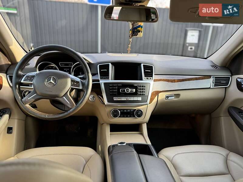 Внедорожник / Кроссовер Mercedes-Benz M-Class 2012 в Днепре