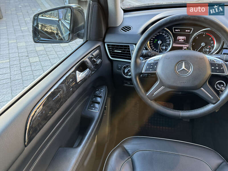 Внедорожник / Кроссовер Mercedes-Benz M-Class 2012 в Тернополе