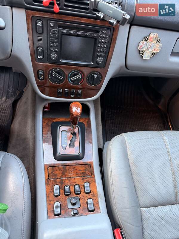 Внедорожник / Кроссовер Mercedes-Benz M-Class 2001 в Никополе