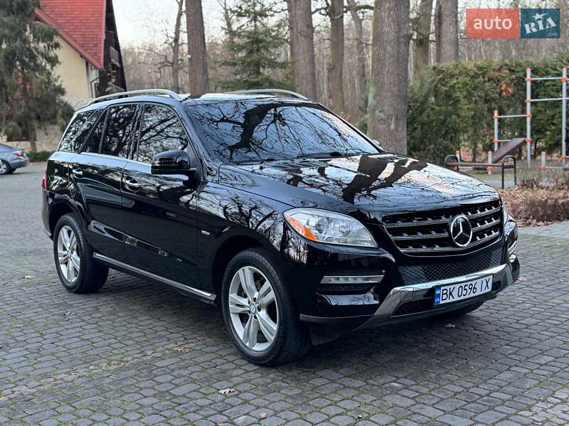 Внедорожник / Кроссовер Mercedes-Benz M-Class 2012 в Львове