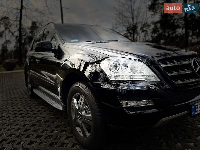 Внедорожник / Кроссовер Mercedes-Benz M-Class 2008 в Буче