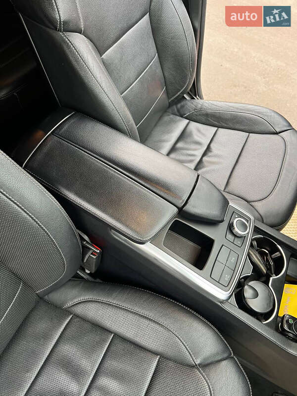 Позашляховик / Кросовер Mercedes-Benz M-Class 2014 в Києві