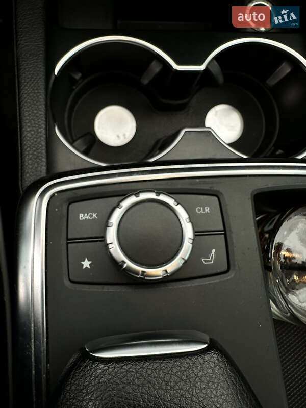 Внедорожник / Кроссовер Mercedes-Benz M-Class 2013 в Киеве