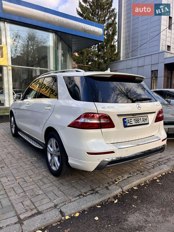 Внедорожник / Кроссовер Mercedes-Benz M-Class 2012 в Днепре