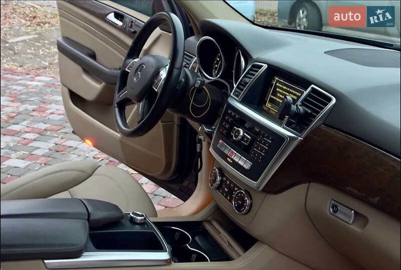 Внедорожник / Кроссовер Mercedes-Benz M-Class 2012 в Виннице