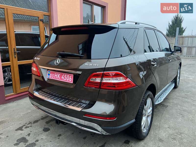 Внедорожник / Кроссовер Mercedes-Benz M-Class 2012 в Дубно