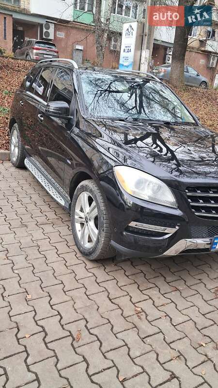 Внедорожник / Кроссовер Mercedes-Benz M-Class 2012 в Черновцах фото 10 Внедорожник / Кроссовер Mercedes-Benz M-Class 2012 в Черновцах