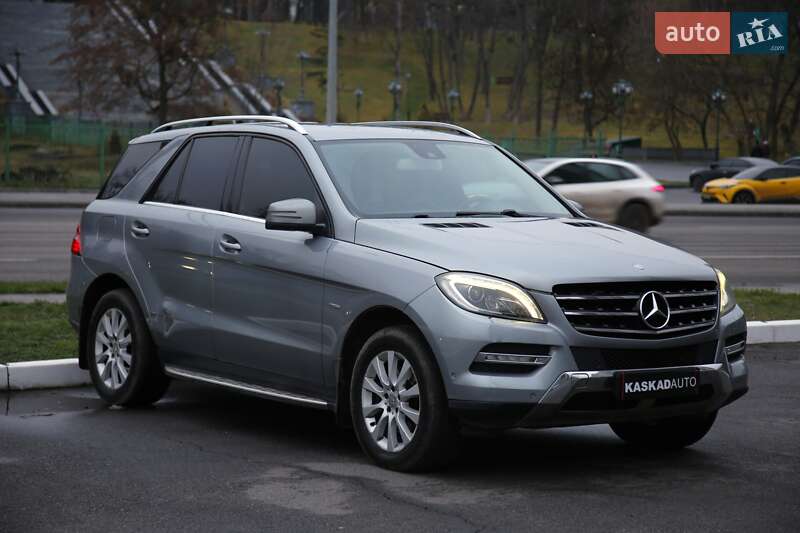 Позашляховик / Кросовер Mercedes-Benz M-Class 2012 в Харкові