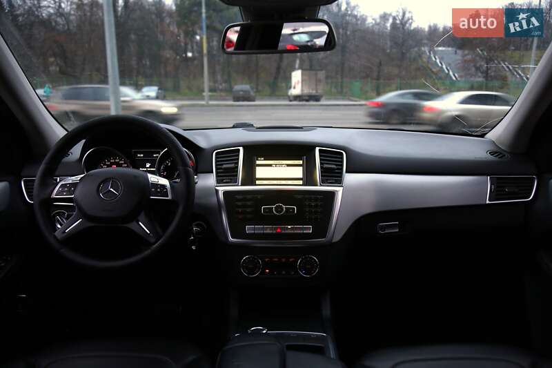Позашляховик / Кросовер Mercedes-Benz M-Class 2012 в Харкові