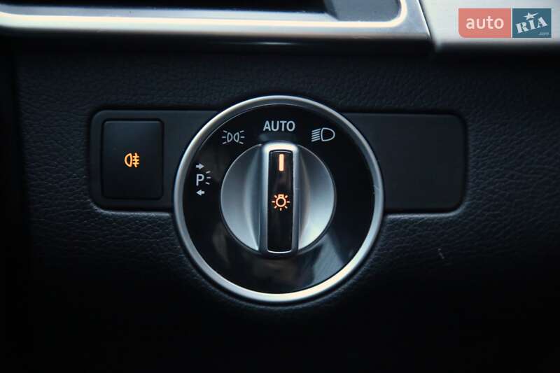 Позашляховик / Кросовер Mercedes-Benz M-Class 2012 в Харкові