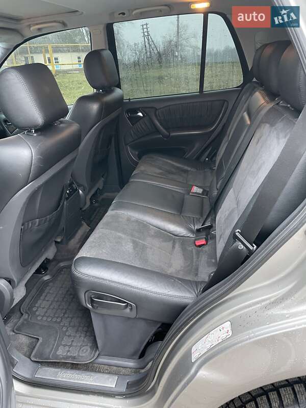 Позашляховик / Кросовер Mercedes-Benz M-Class 2005 в Шишаках