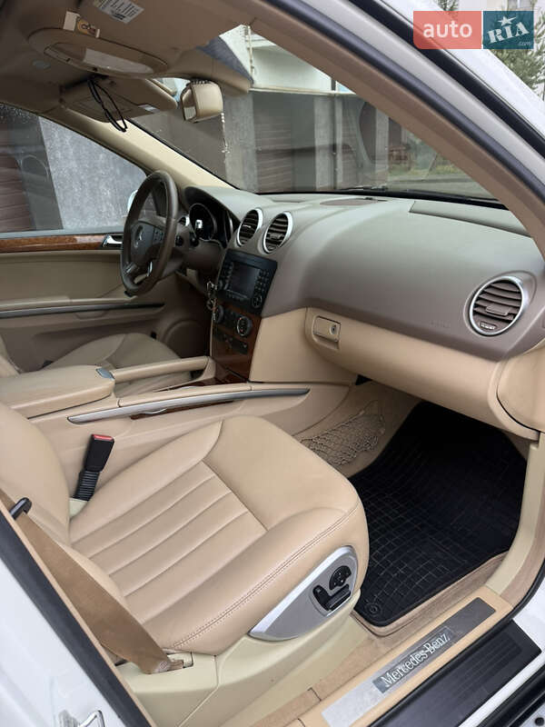 Внедорожник / Кроссовер Mercedes-Benz M-Class 2008 в Ивано-Франковске