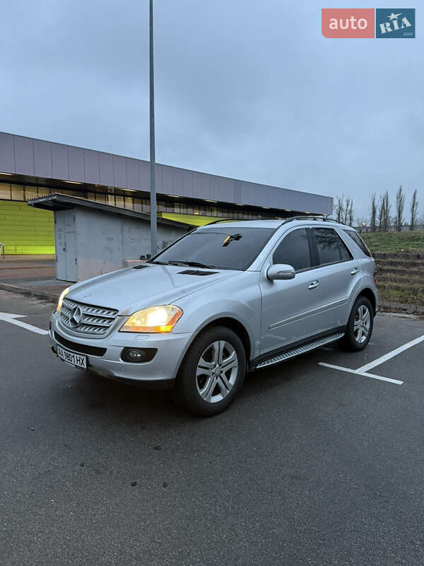 Mercedes-Benz M-Class 2008