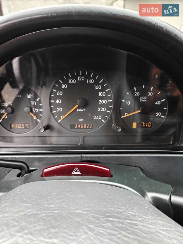 Внедорожник / Кроссовер Mercedes-Benz M-Class 2004 в Калуше