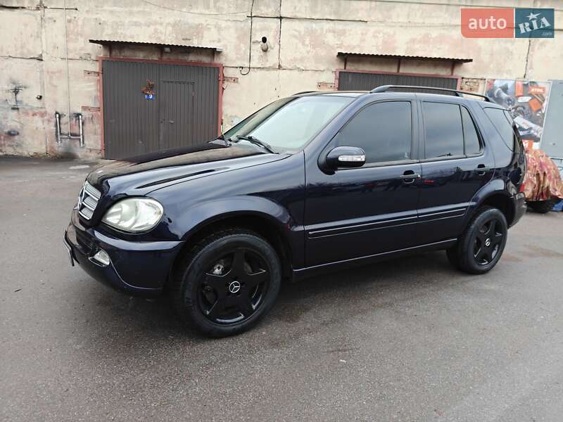 Внедорожник / Кроссовер Mercedes-Benz M-Class 2004 в Калуше