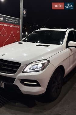 Внедорожник / Кроссовер Mercedes-Benz M-Class 2013 в Киеве