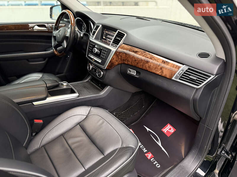 Позашляховик / Кросовер Mercedes-Benz M-Class 2012 в Одесі