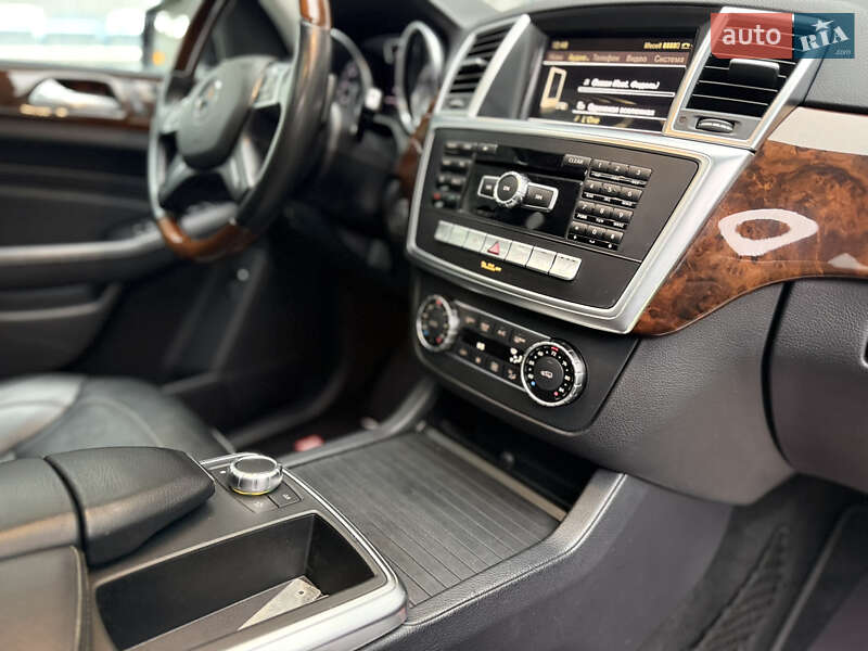 Позашляховик / Кросовер Mercedes-Benz M-Class 2012 в Одесі