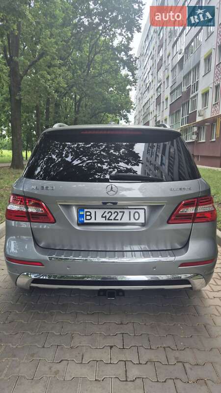 Позашляховик / Кросовер Mercedes-Benz M-Class 2015 в Полтаві фото 2 Позашляховик / Кросовер Mercedes-Benz M-Class 2015 в Полтаві