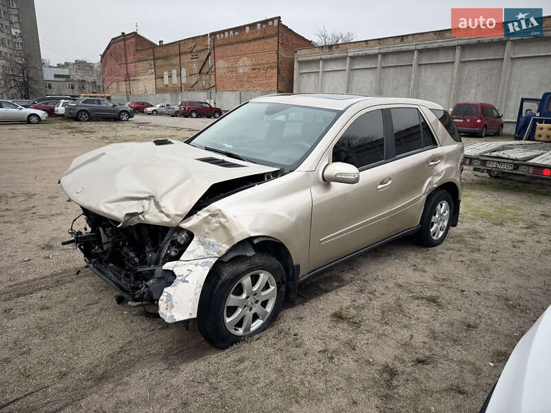 Внедорожник / Кроссовер Mercedes-Benz M-Class 2006 в Кропивницком