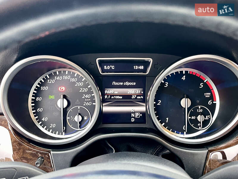 Внедорожник / Кроссовер Mercedes-Benz M-Class 2013 в Киеве