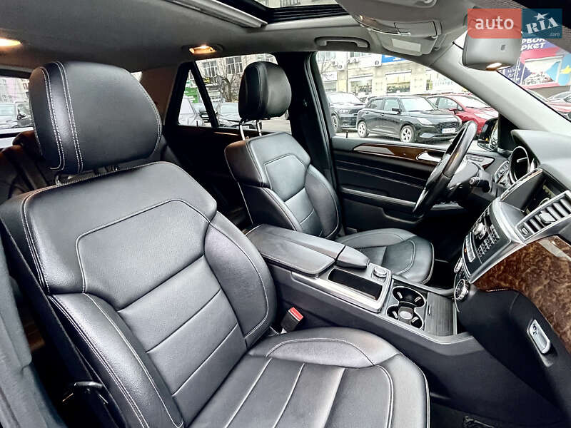 Внедорожник / Кроссовер Mercedes-Benz M-Class 2013 в Киеве