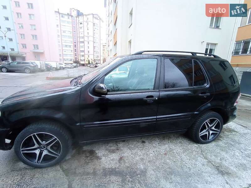 Внедорожник / Кроссовер Mercedes-Benz M-Class 2002 в Черновцах