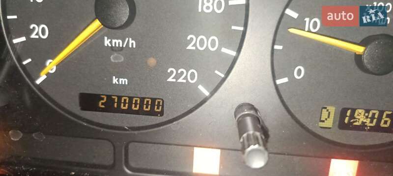 Внедорожник / Кроссовер Mercedes-Benz M-Class 2002 в Черновцах